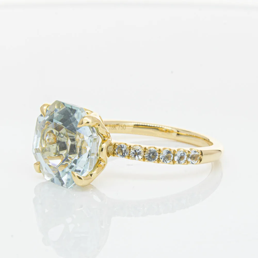 18ct Yellow Gold Aquamarine Octavus Ring