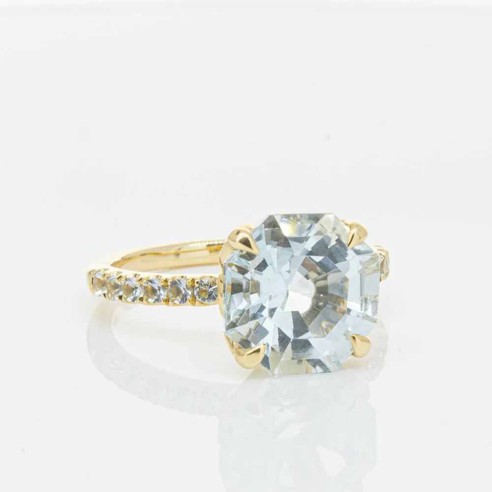 18ct Yellow Gold Aquamarine Octavus Ring