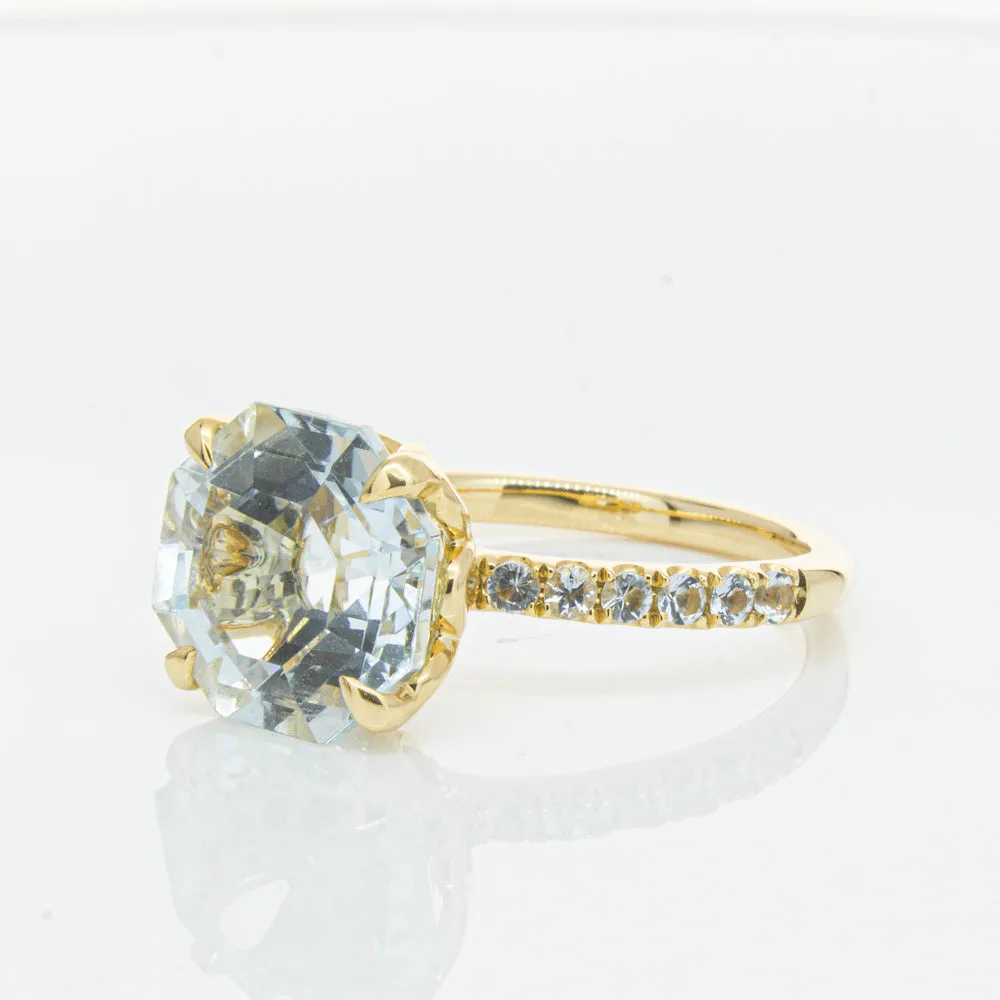 18ct Yellow Gold Aquamarine Octavus Ring