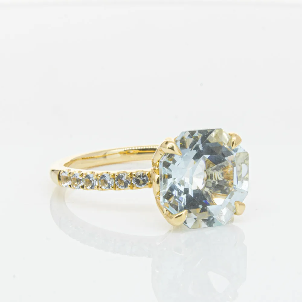 18ct Yellow Gold Aquamarine Octavus Ring