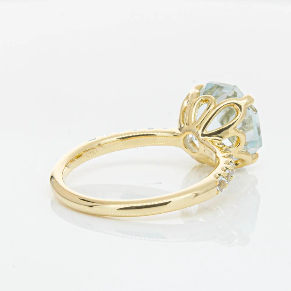 18ct Yellow Gold Aquamarine Octavus Ring