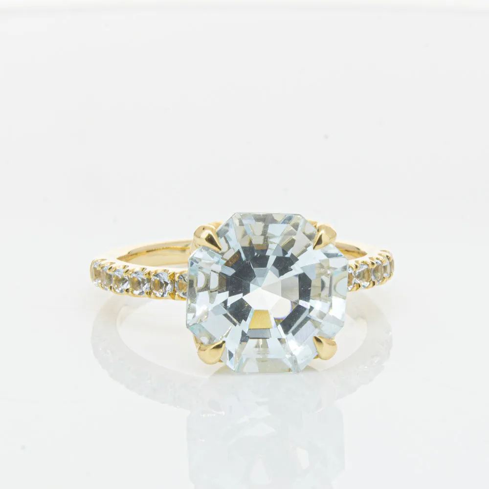 18ct Yellow Gold Aquamarine Octavus Ring