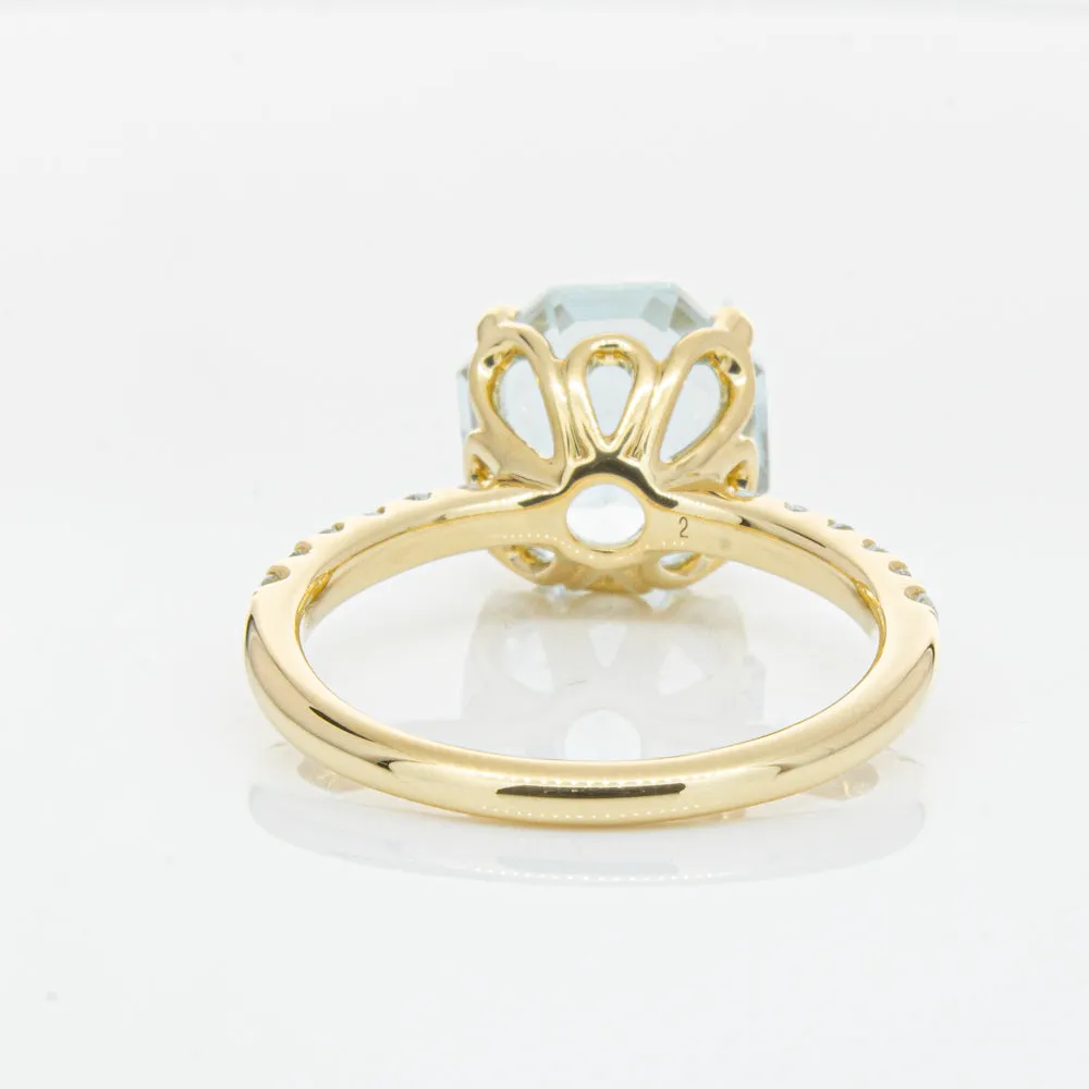 18ct Yellow Gold Aquamarine Octavus Ring
