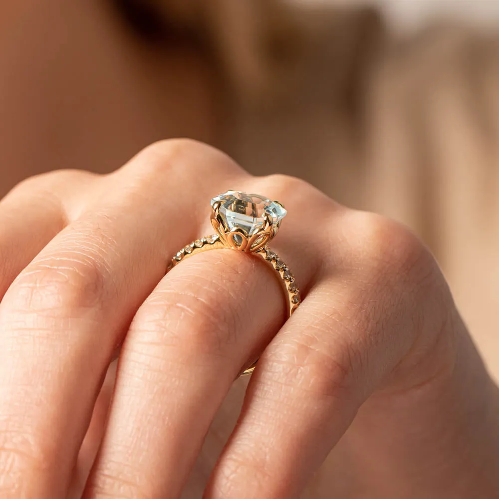 18ct Yellow Gold Aquamarine Octavus Ring