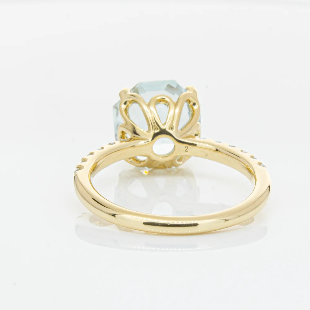 18ct Yellow Gold Aquamarine Octavus Ring