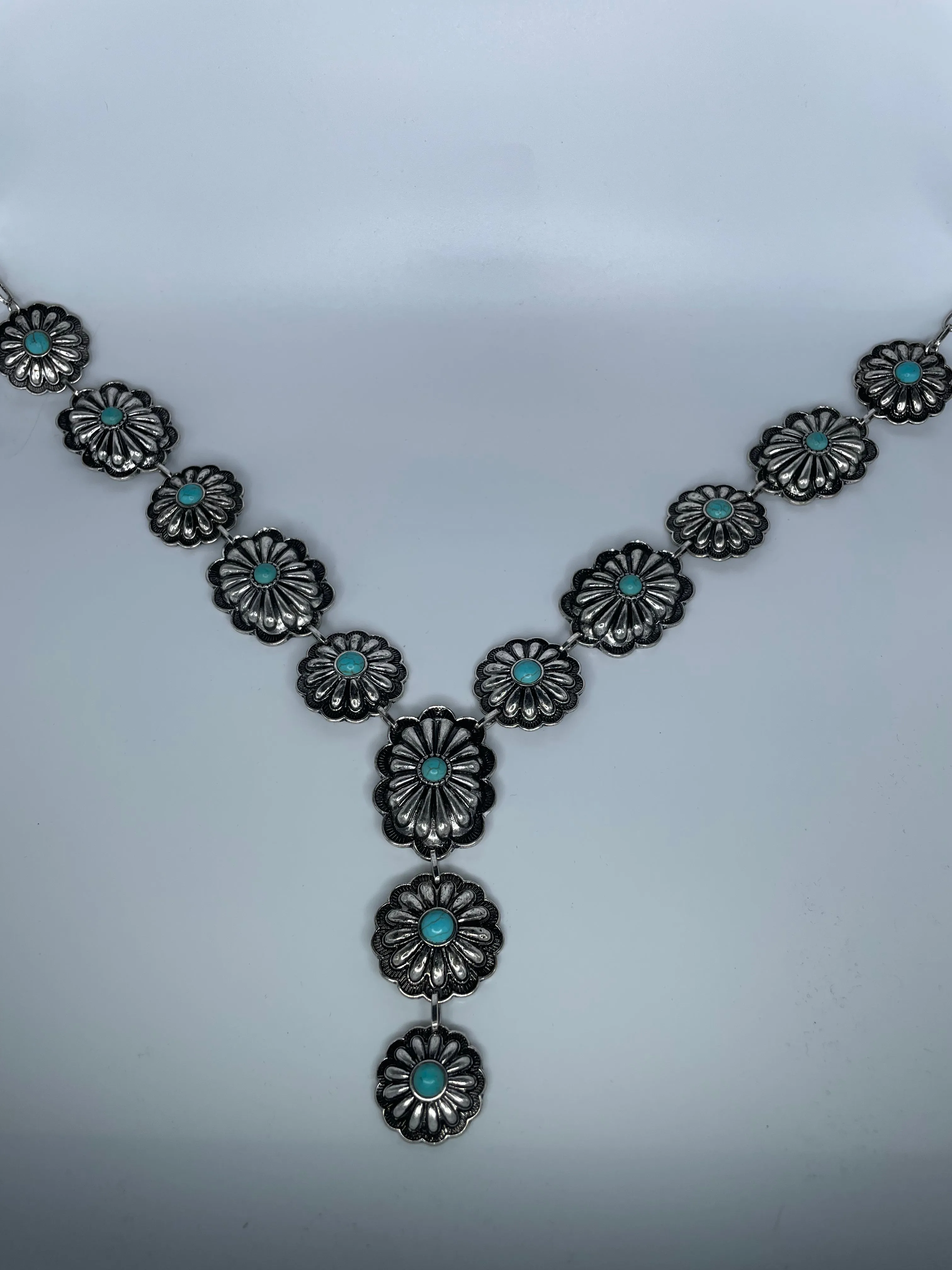 806 Turquoise and silver cinchona necklace with earrings set