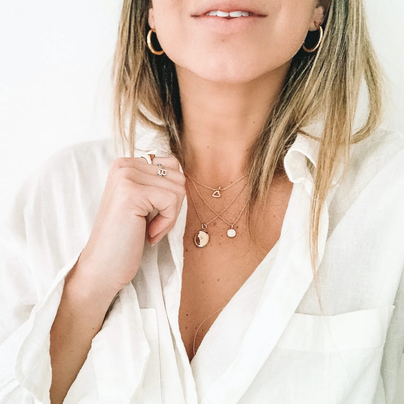 ALANA SMALL OVAL DIAMOND LOCKET