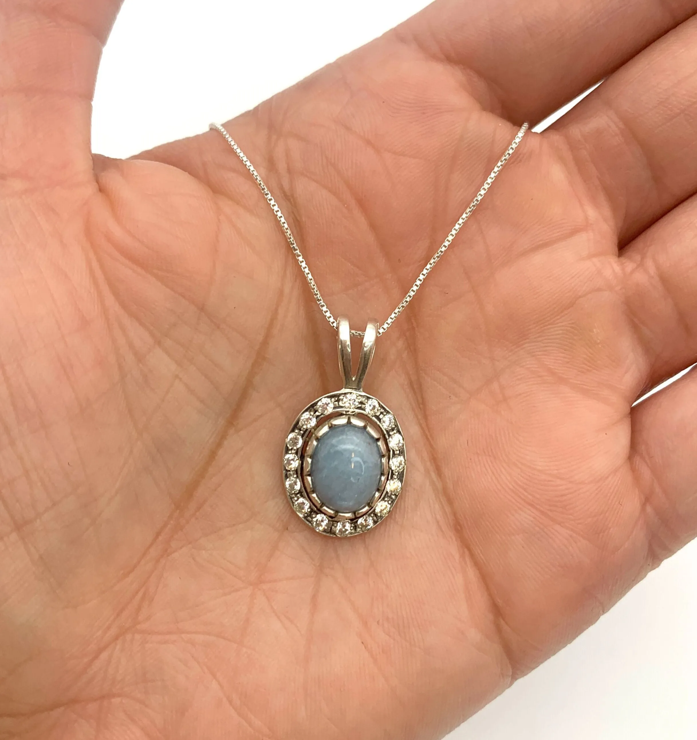 Aquamarine Pendant - Blue Oval Necklace - Classic Vintage Necklace