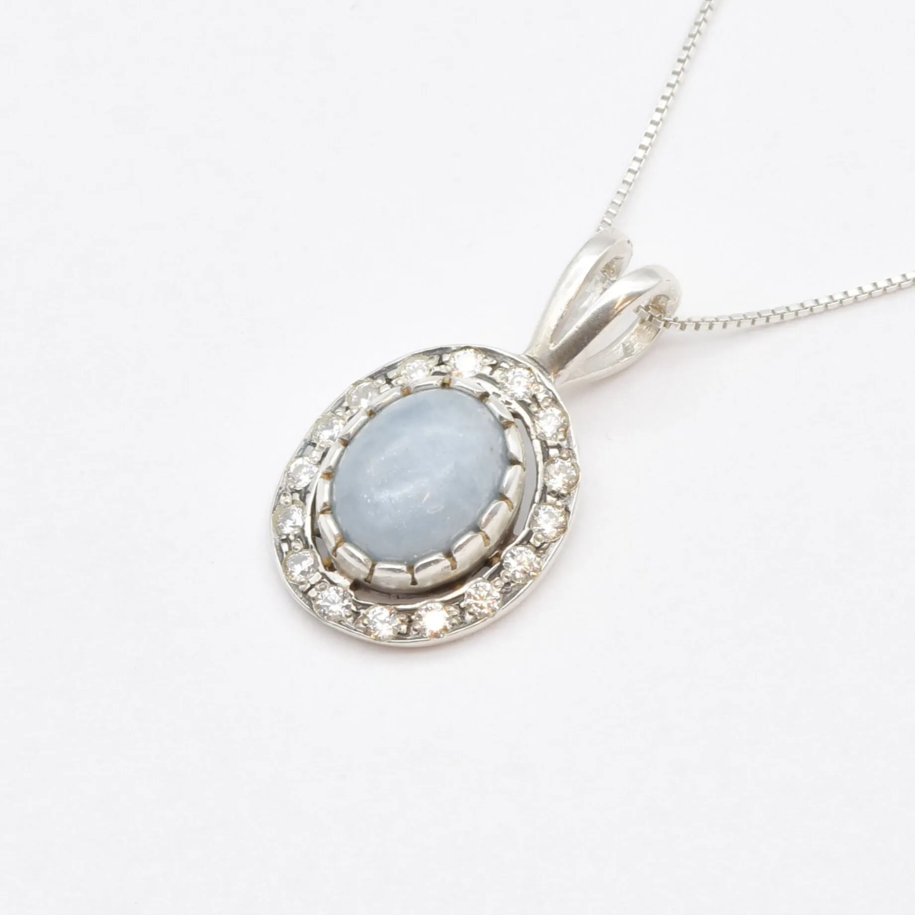 Aquamarine Pendant - Blue Oval Necklace - Classic Vintage Necklace