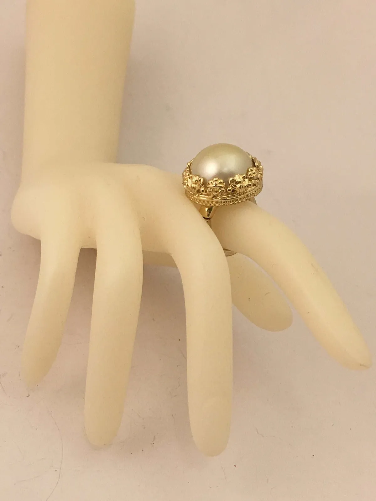 Big Pearl Bead Cocktail Ring - Classic Elegance with a Contemporary Twist