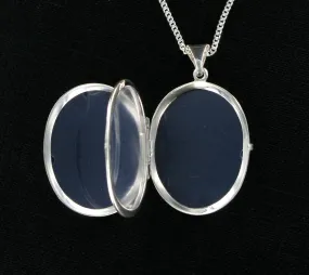 Family Locket Oval & 20" Curb Chain