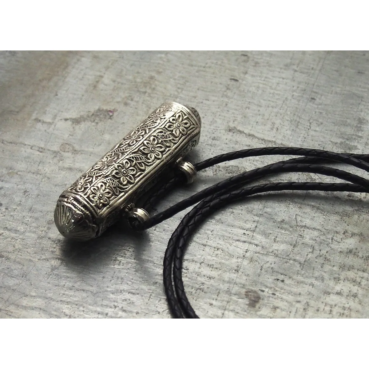Floral Tube Silver Tawidh