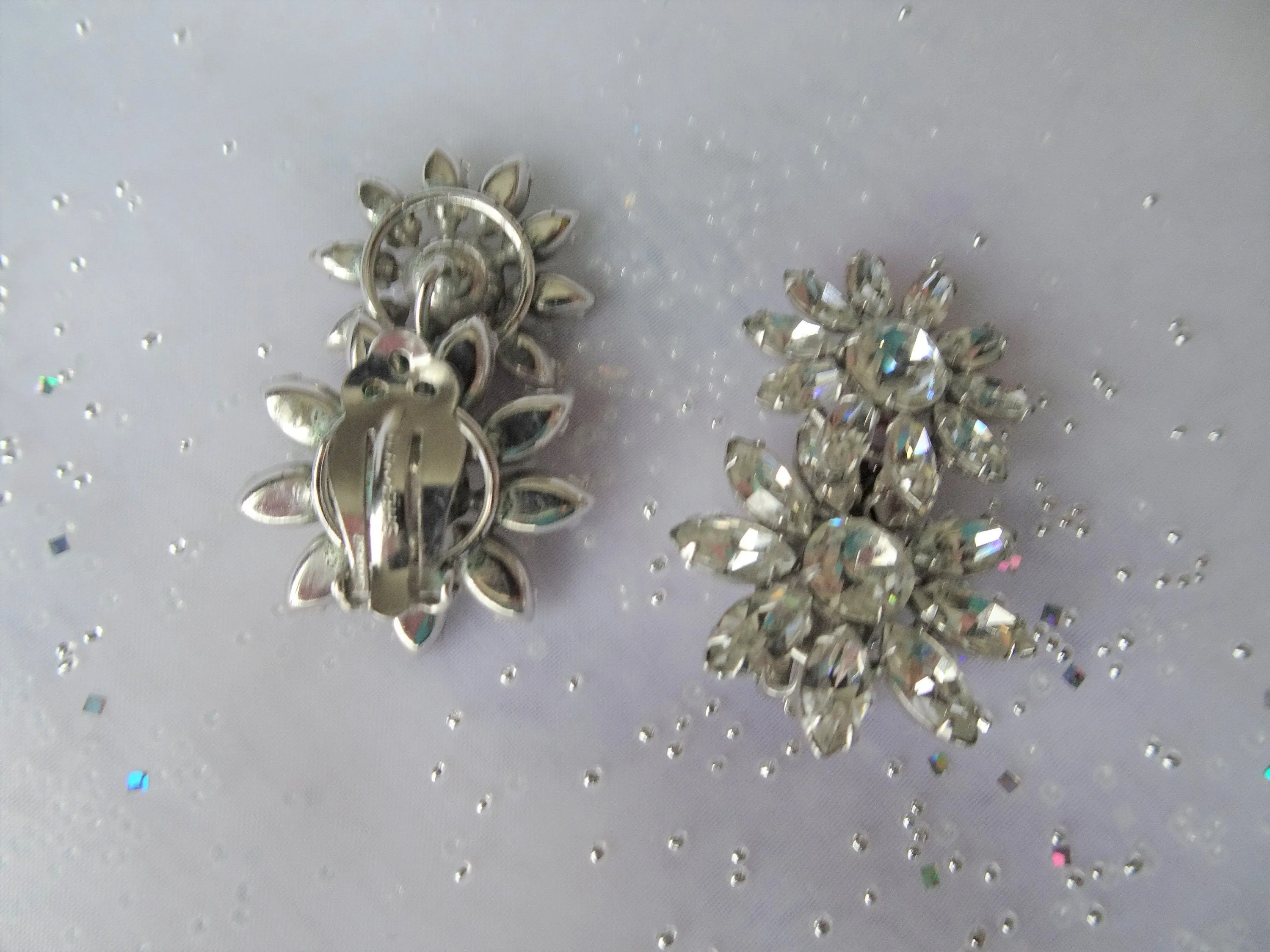 GLAMOROUS Vintage 50s SHERMAN Glass Earrings,Large Brilliant Swarovski  Earrings,Sparkling Clip On Earrings,Collectible Vintage Jewelry