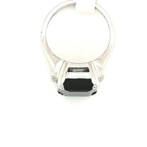 Green Syn Emerald Stone Ladies Ring - Price available on request