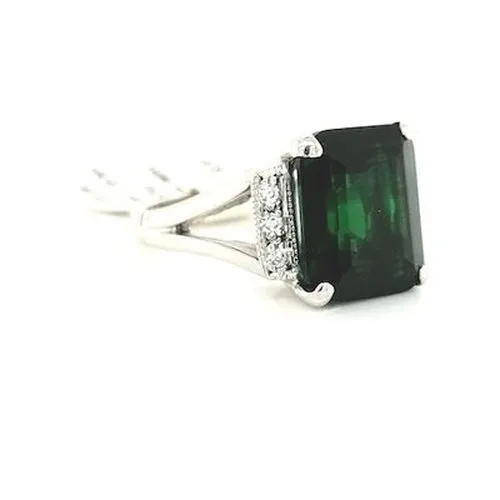 Green Syn Emerald Stone Ladies Ring - Price available on request