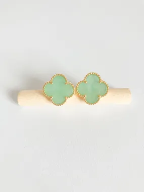 Jade Demi Quatrefoil Earrings in Gold