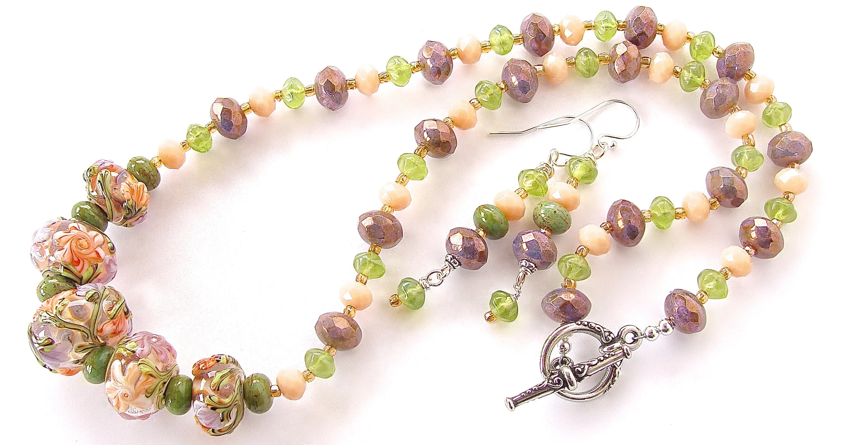 Louisa: Floral Beaded Necklace