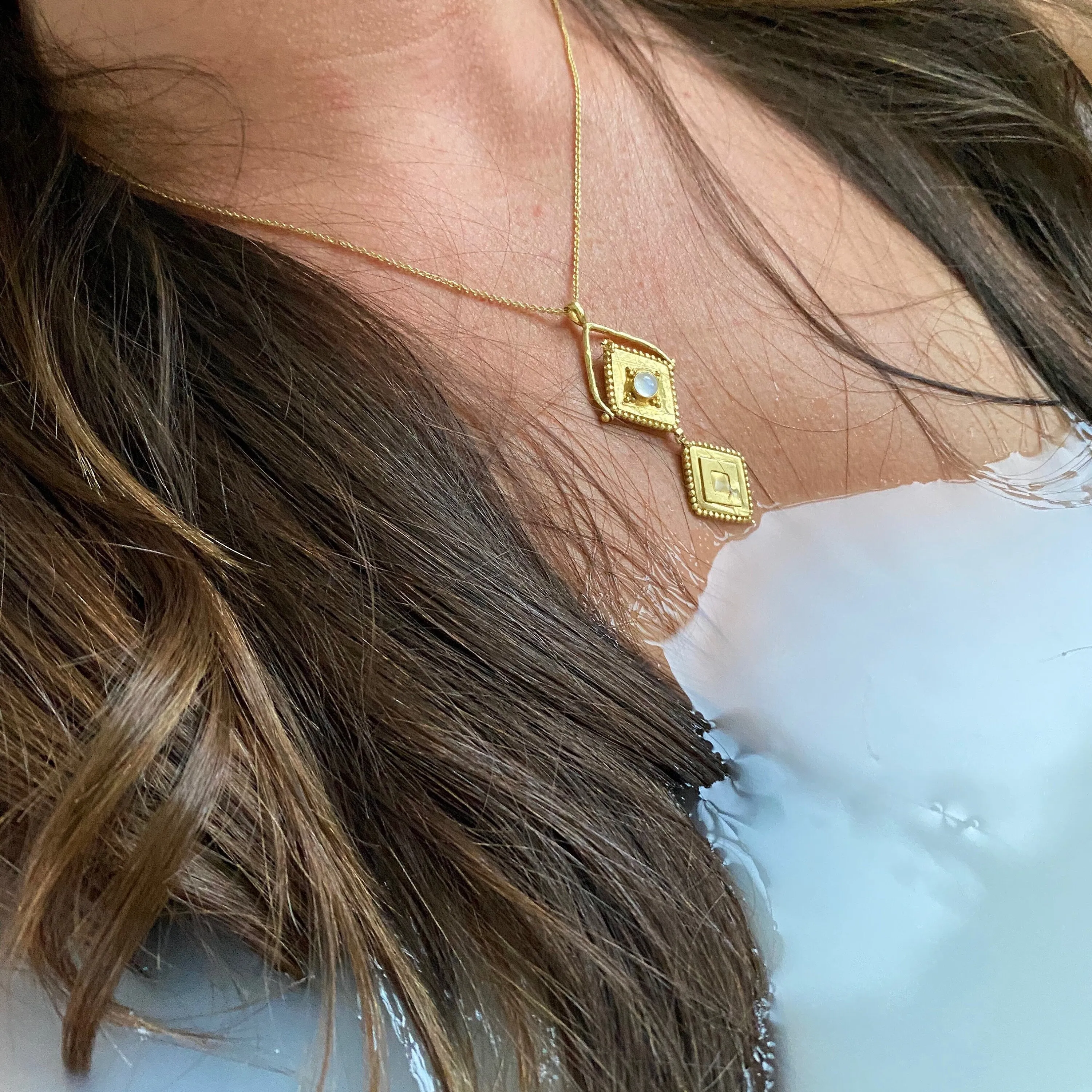 Lovers Locket Gold