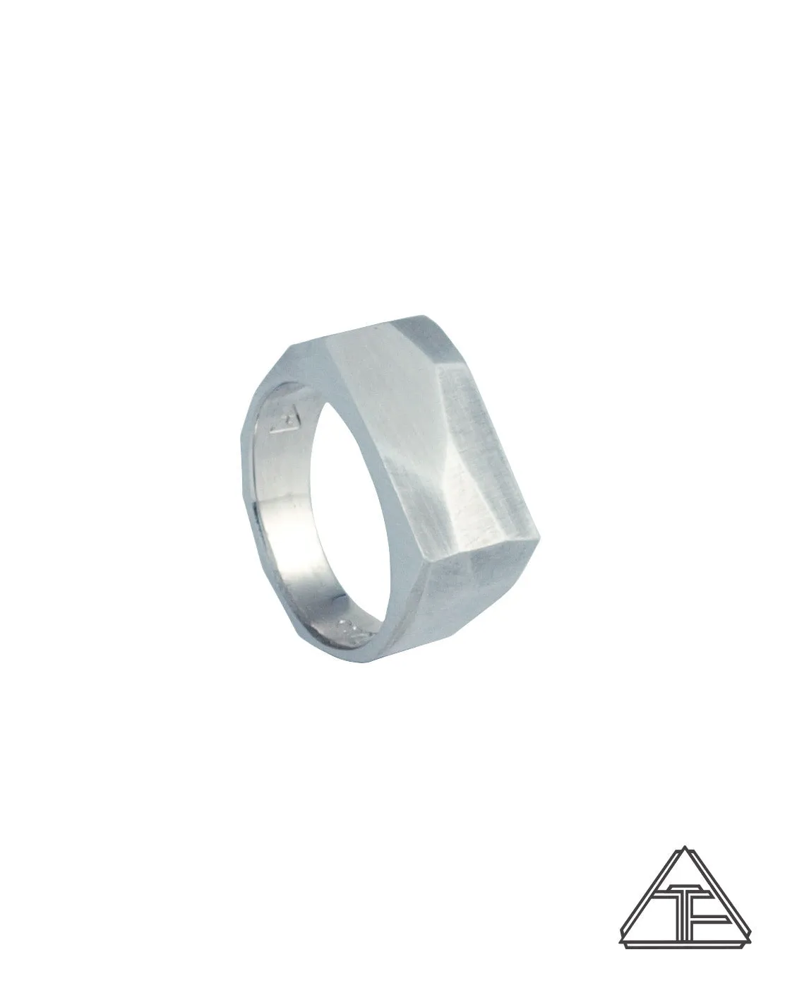 Prism Lattice: Matte Signet Ring Size: 6.25