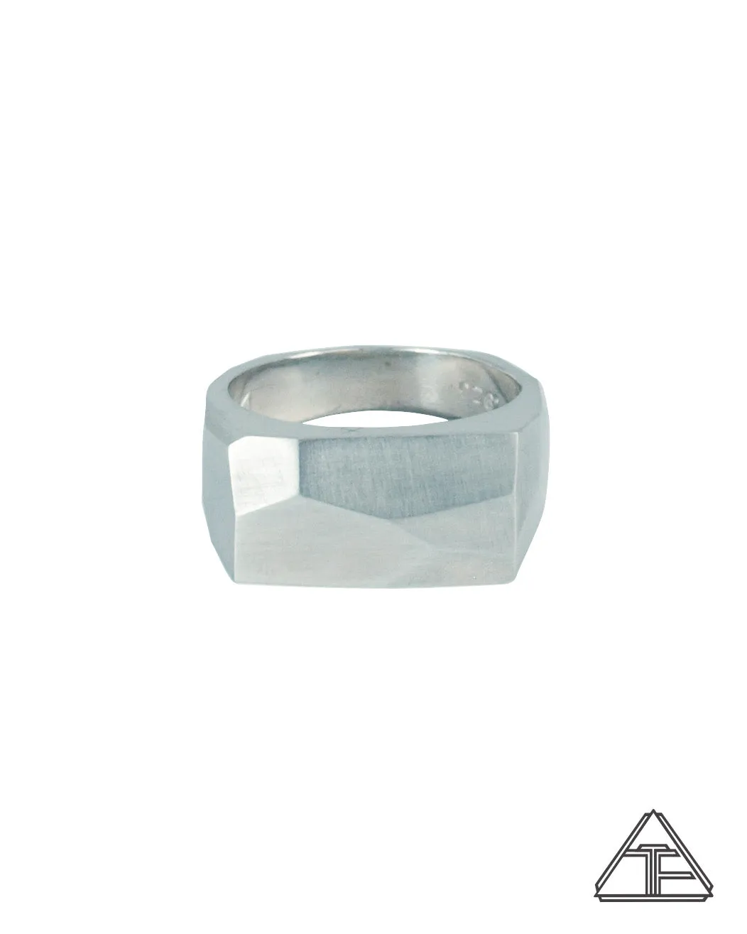 Prism Lattice: Matte Signet Ring Size: 6.25